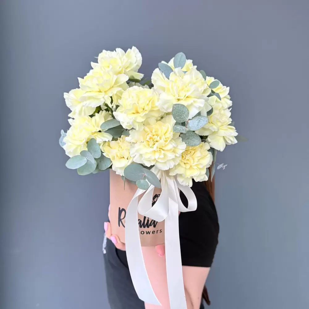 Нестандартный букет: креативные способы удивить получателя необычной цветочной композицией