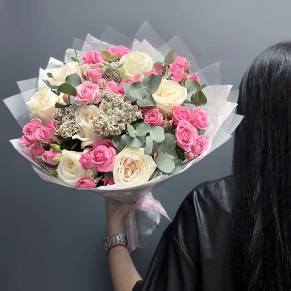 Букет №247 с доставкой в Обнинске и Малоярославце – Rosalia Flowers
