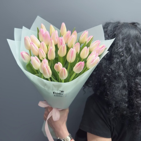 Монобукет №138 с доставкой в Обнинске и Малоярославце – Rosalia Flowers