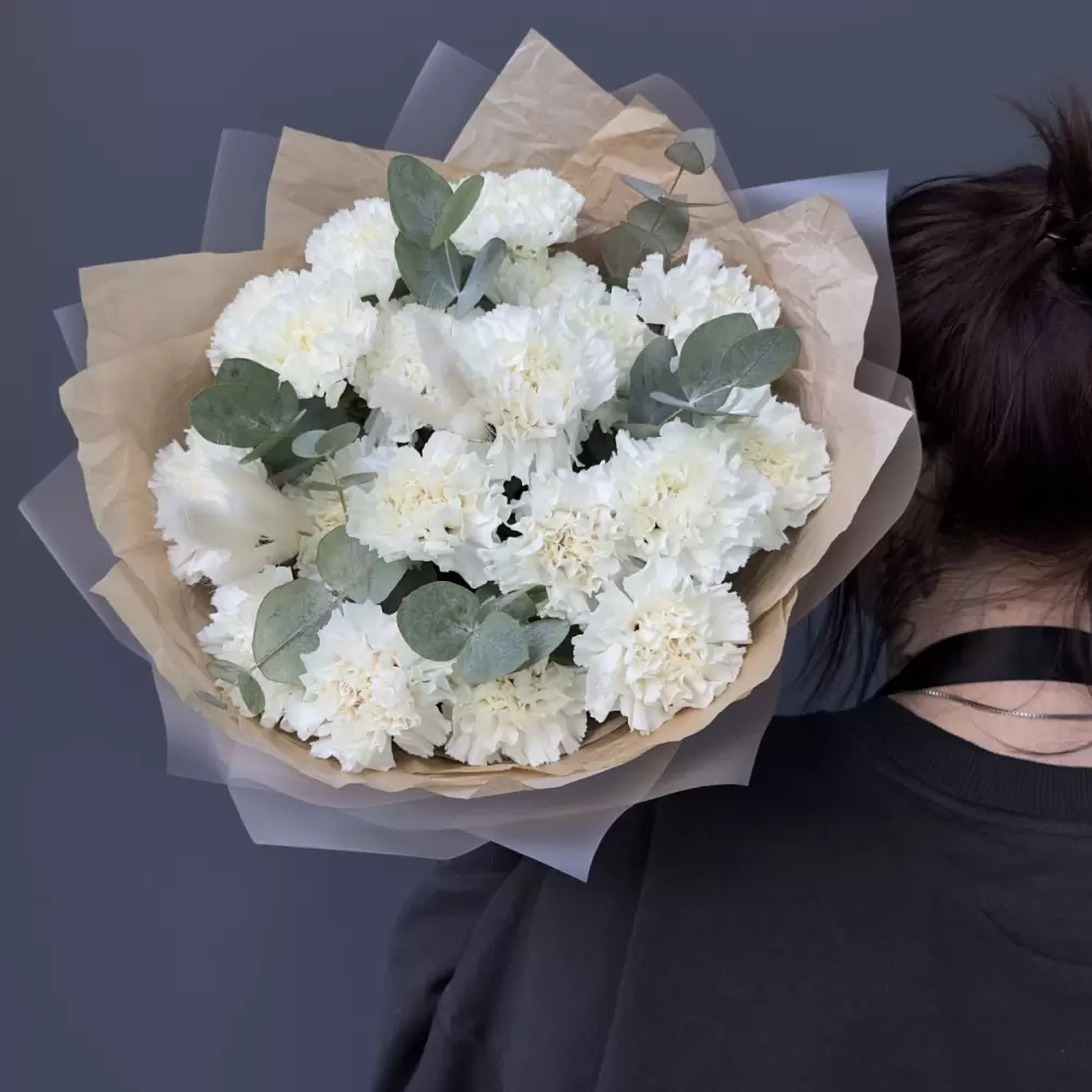 Цветы к юбилею: как составить безупречный букет для важного события