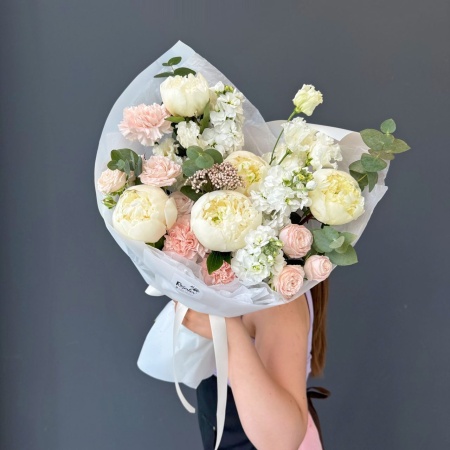 Букет №562 с доставкой в Обнинске и Малоярославце – Rosalia Flowers