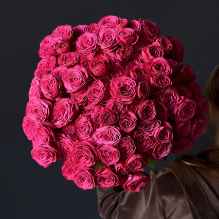 Кустовая Роза Graciela 50cm с доставкой в Обнинске и Малоярославце – Rosalia Flowers