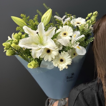 Букет №215 с доставкой в Обнинске и Малоярославце – Rosalia Flowers