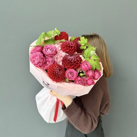 Букет №564 с доставкой в Обнинске и Малоярославце – Rosalia Flowers