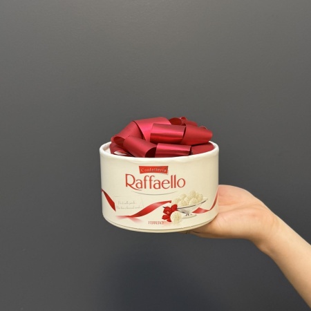 Конфеты Рафаелло с доставкой в Обнинске и Малоярославце – Rosalia Flowers