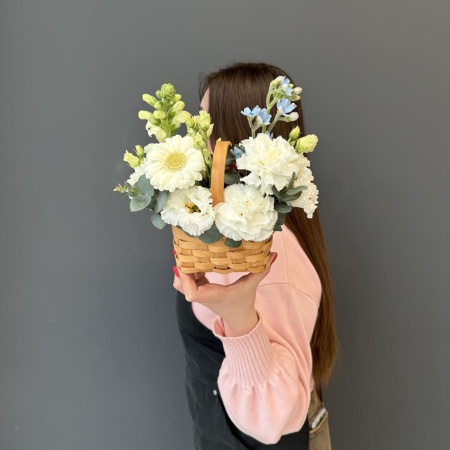Композиция №204 с доставкой в Обнинске и Малоярославце – Rosalia Flowers