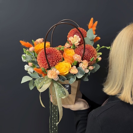 Композиция №149 с доставкой в Обнинске и Малоярославце – Rosalia Flowers