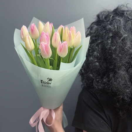 Монобукет №136 с доставкой в Обнинске и Малоярославце – Rosalia Flowers