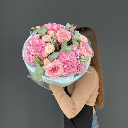 Букет №612 с доставкой в Обнинске и Малоярославце – Rosalia Flowers