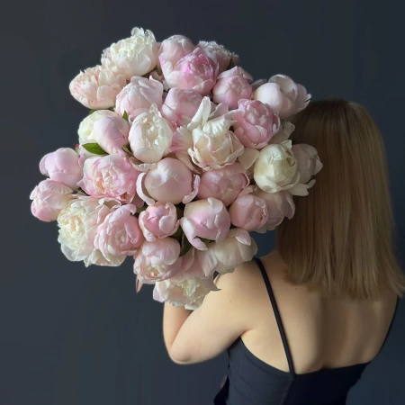 Пион Gardenia с доставкой в Обнинске и Малоярославце – Rosalia Flowers