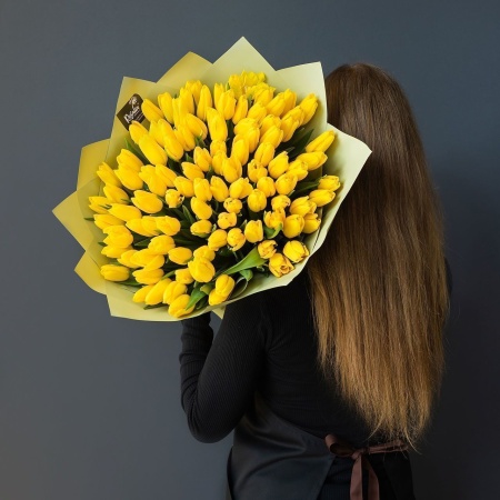Тюльпан моно №1 101 шт с доставкой в Обнинске и Малоярославце – Rosalia Flowers