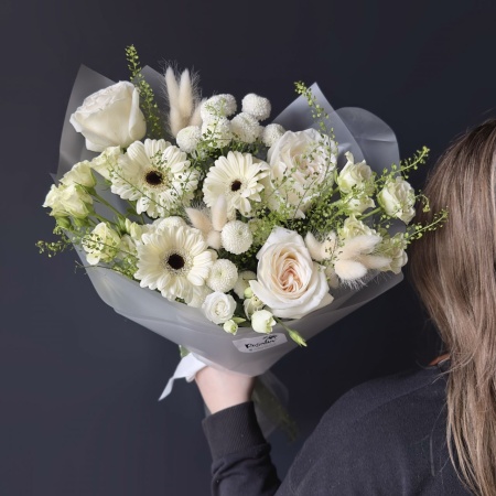 Букет №262 с доставкой в Обнинске и Малоярославце – Rosalia Flowers