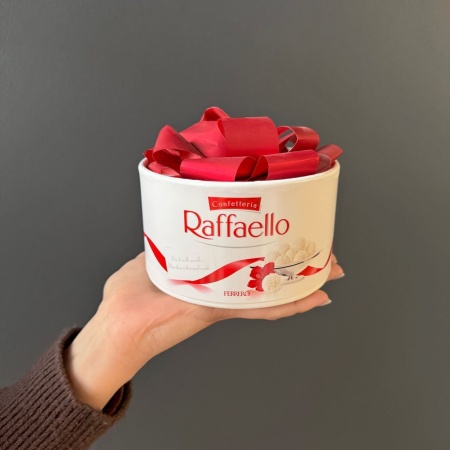 Конфеты Рафаэлло с доставкой в Обнинске и Малоярославце – Rosalia Flowers