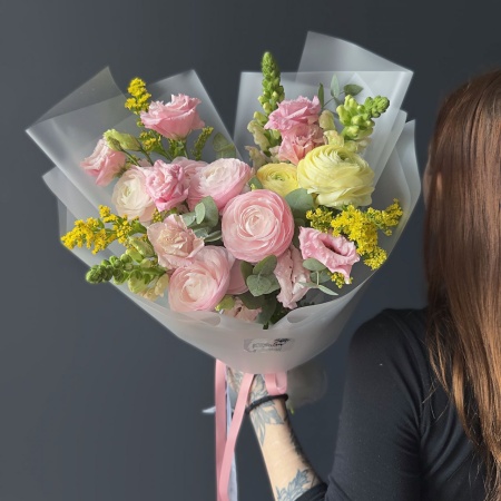 Букет №260 с доставкой в Обнинске и Малоярославце – Rosalia Flowers