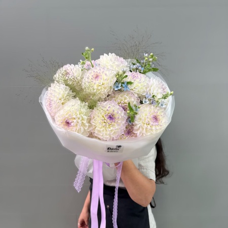Букет №593 с доставкой в Обнинске и Малоярославце – Rosalia Flowers