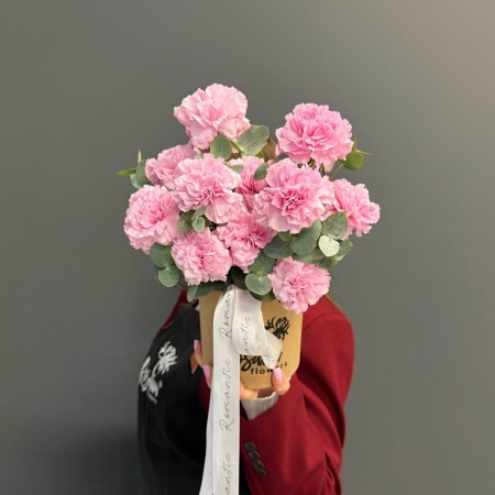 Шляпная коробка №130 с доставкой в Обнинске и Малоярославце – Rosalia Flowers