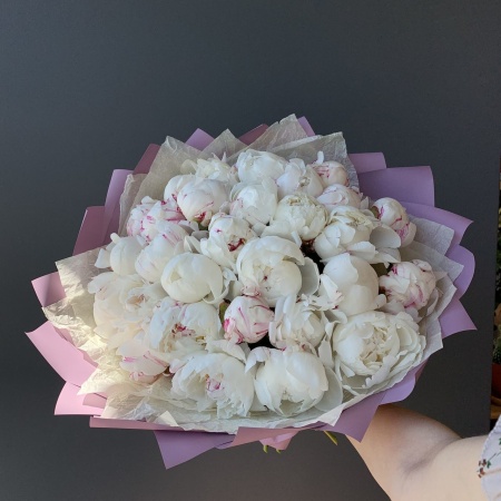 Букет пионов Bowl of Cream 29 шт с доставкой в Обнинске и Малоярославце – Rosalia Flowers