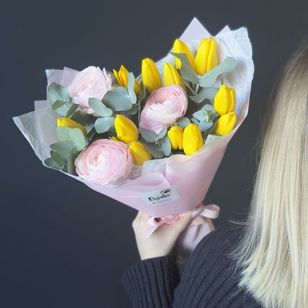 Букет №253 с доставкой в Обнинске и Малоярославце – Rosalia Flowers