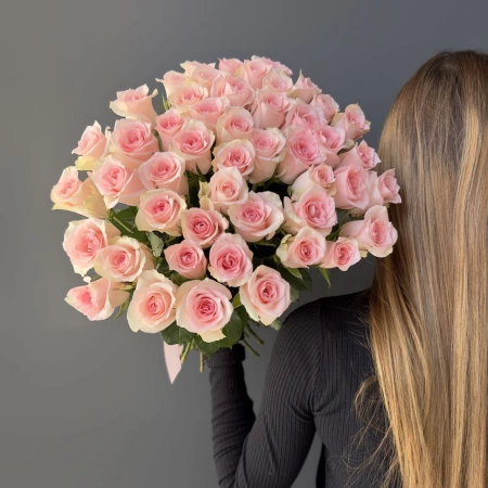 Роза Pink Kenya 50см с доставкой в Обнинске и Малоярославце – Rosalia Flowers