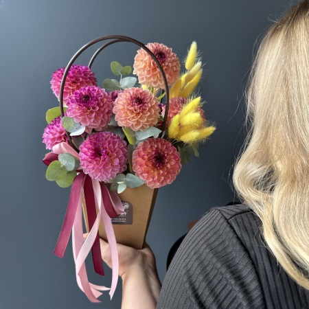 Композиция №121 с доставкой в Обнинске и Малоярославце – Rosalia Flowers